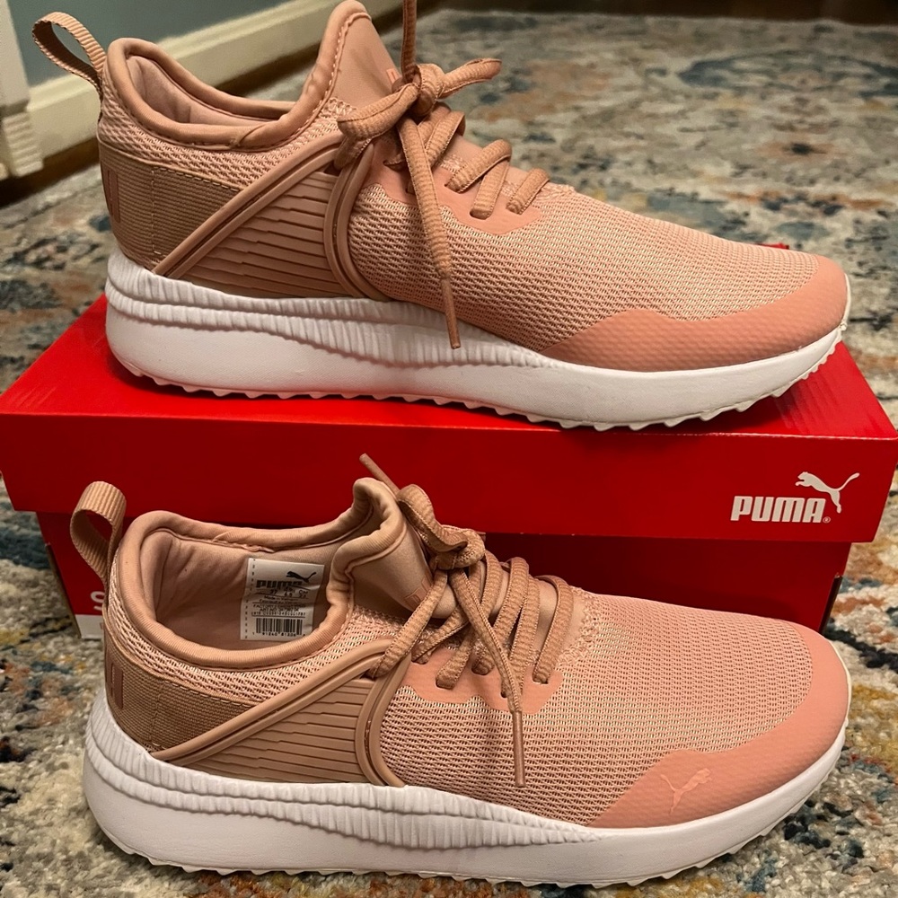 Puma Pacer Cage Running Shoes Womens 6.5 Pink Sneakers
